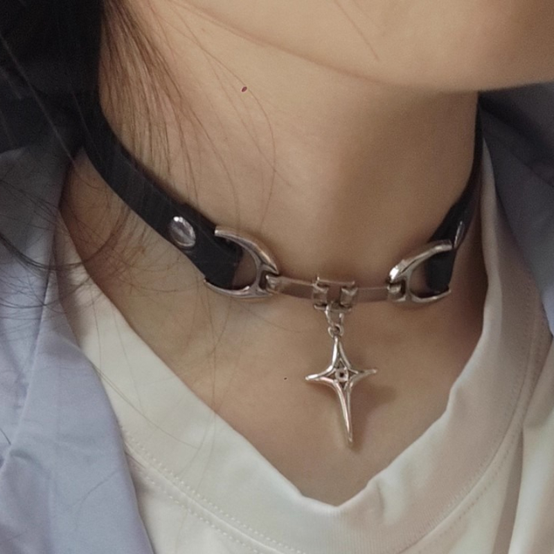 Girocollo con colletto Starbur - Body Jewelry Goth recensione e prezzo